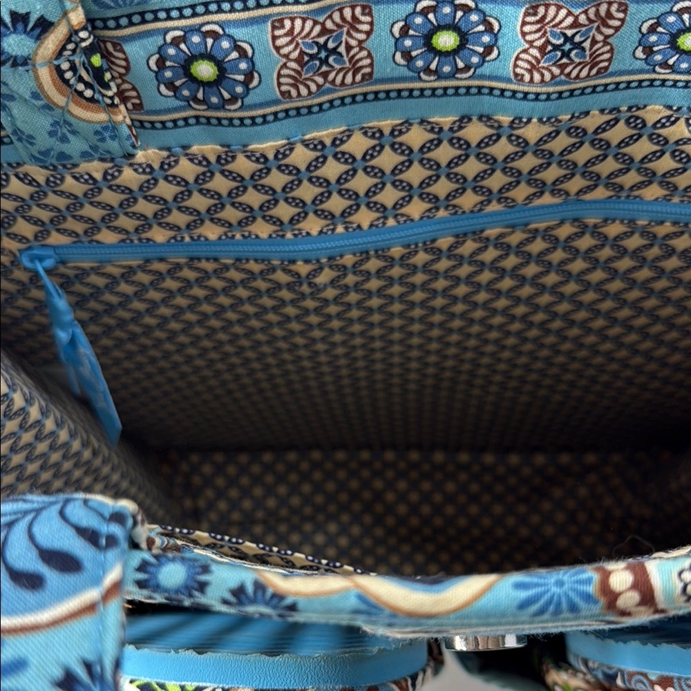 Vera Bradley Woven and Fabric Tote with Sandals - Picture 6 of 13